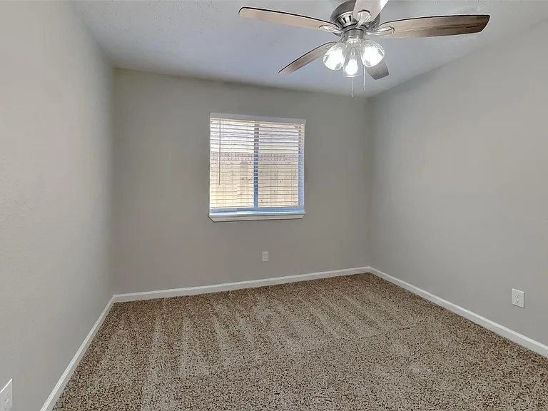 2314 Pebbledowne Cir — Photo 15