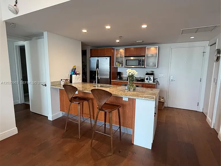 185 SW 7th St #3209 — Photo 43