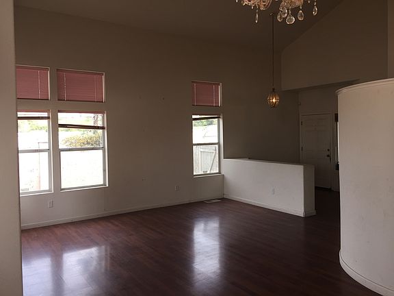 5th image of 1112 Hastings Ct