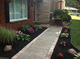 389 Sharon Dr, Rochester, NY 14626