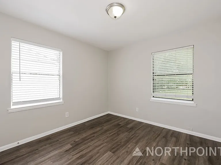 720 Emberwood Dr — Photo 13