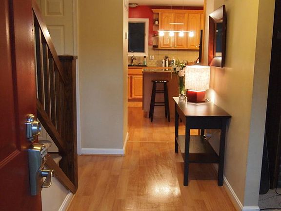 4th image of 10393 Fox Meadow Cir