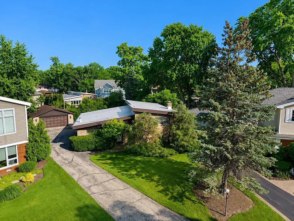 406 Sunset Dr