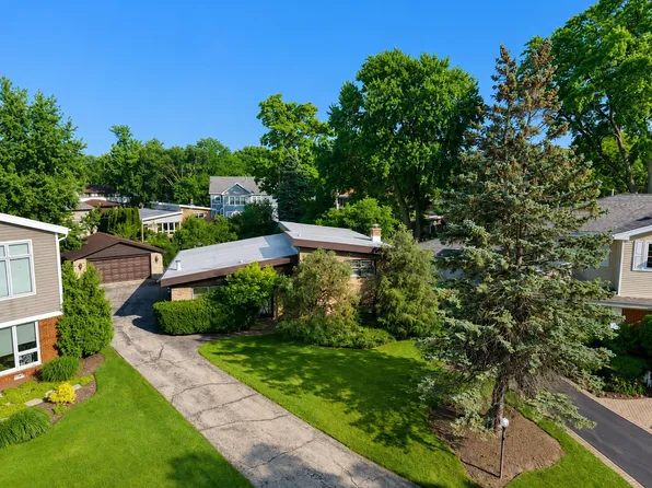 406 Sunset Dr, Wilmette, IL 60091