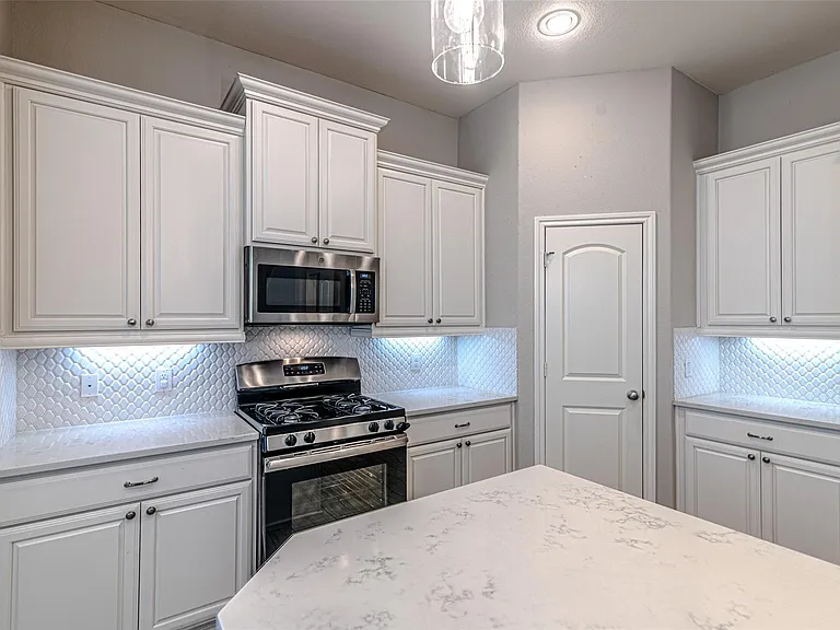 5543 Purple Meadow Ln — Photo 13