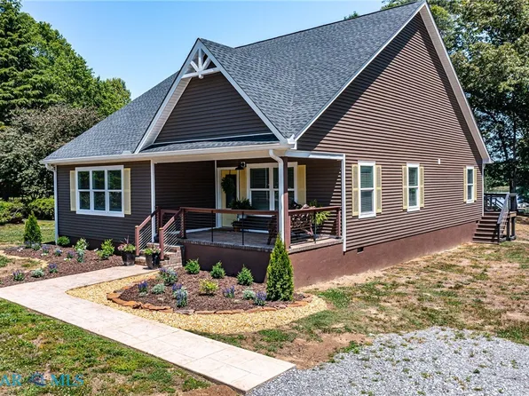 1198 Coan Harbour Dr, Lottsburg, VA 22511