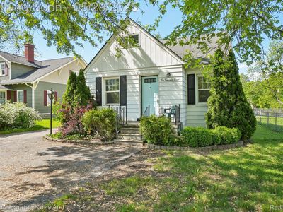 6008 Andersonville Rd, Waterford, MI, 48329