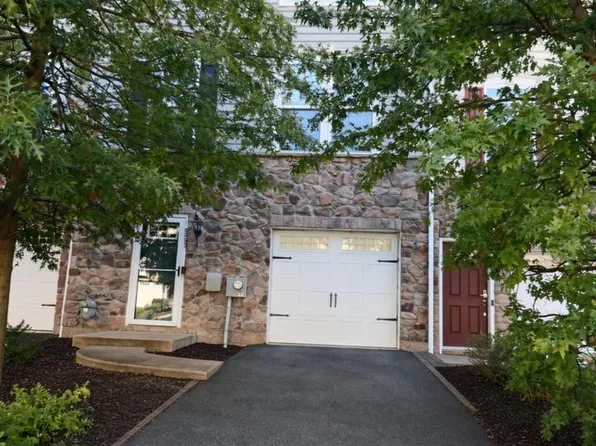 225 W General Grey Ct, Newark, DE 19702