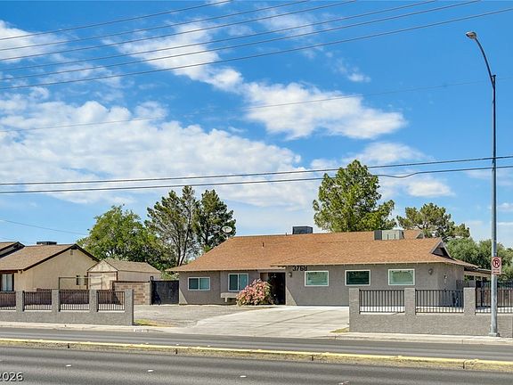 3rd image of 3768 E Russell Rd