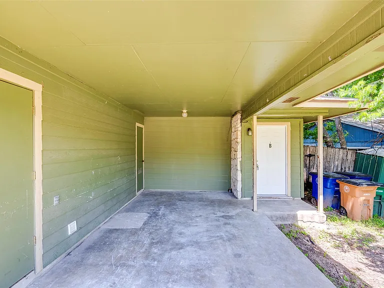 5208 Bogey Ct #B — Photo 33
