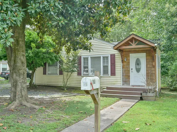 702 Davie Rd, Carrboro, NC 27510