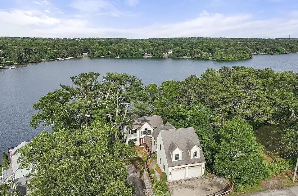 10 Shore Rd
