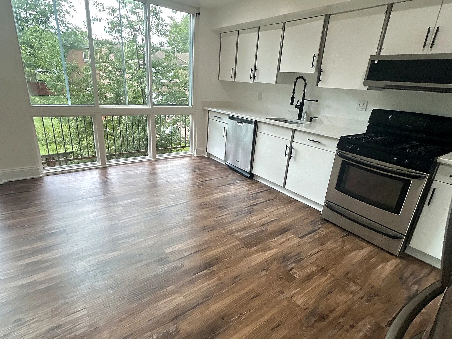 3 bed, 2.5 bath, 1525 sqft, $2,800 — Photo 4