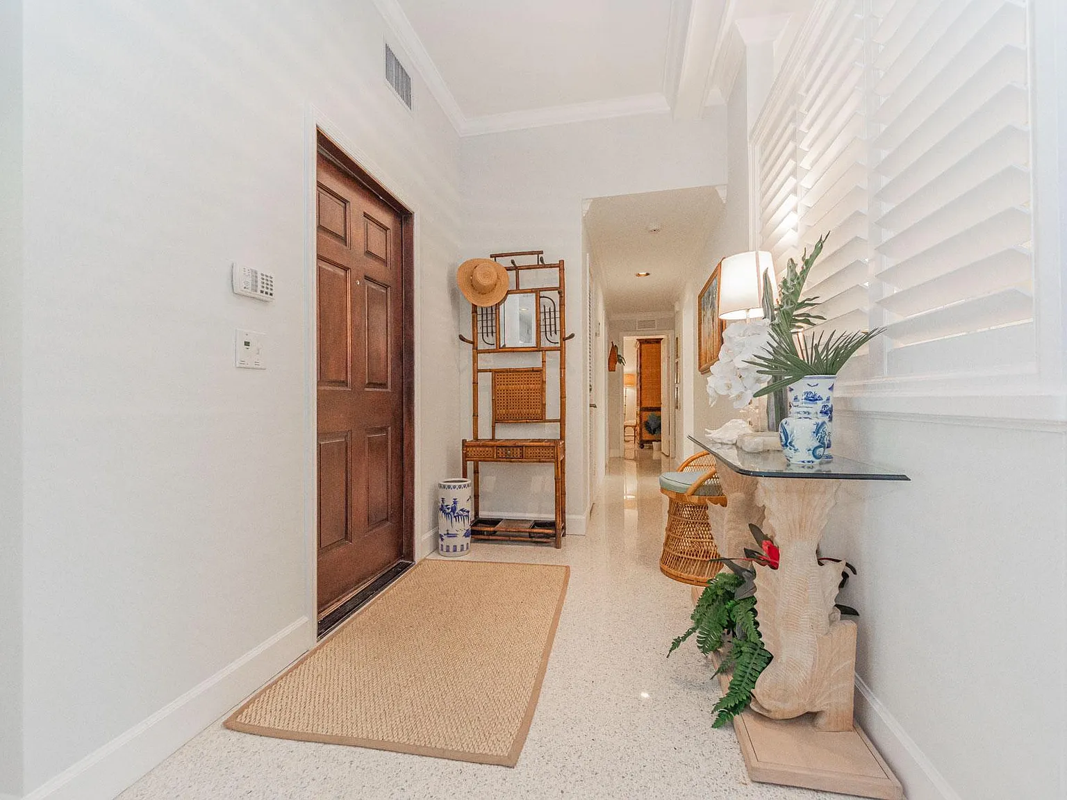 3 bed, 2100 sqft, $16,000 — Photo 4