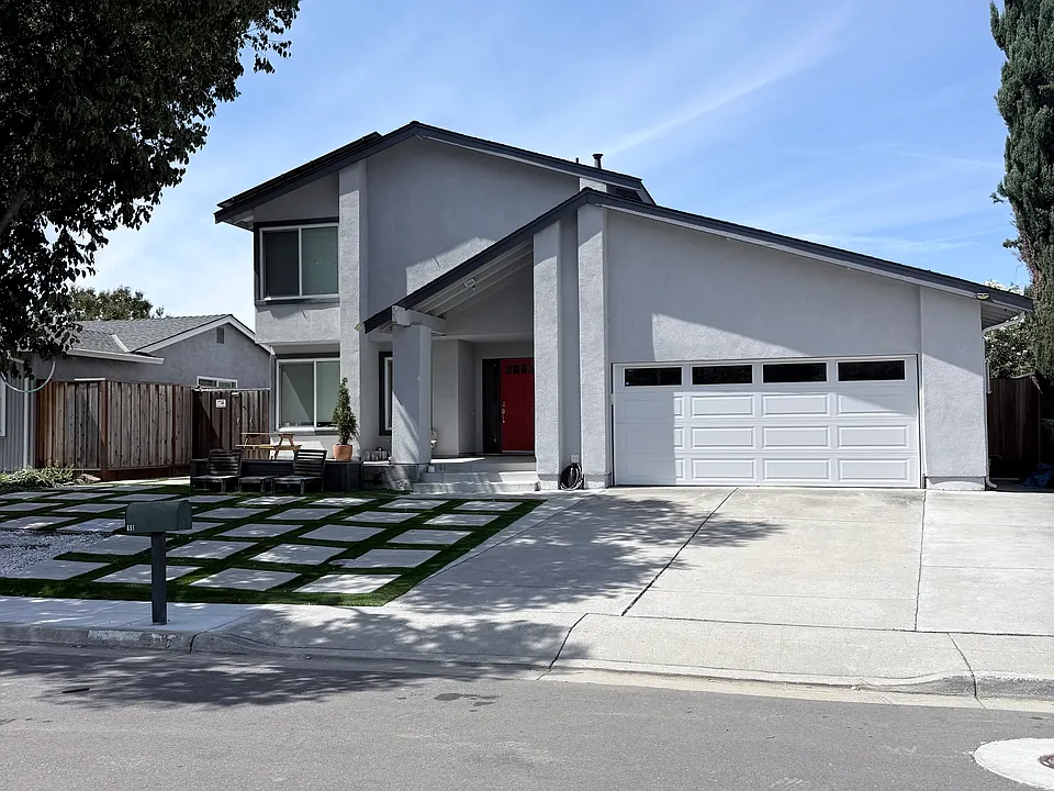 651 Santos Ct