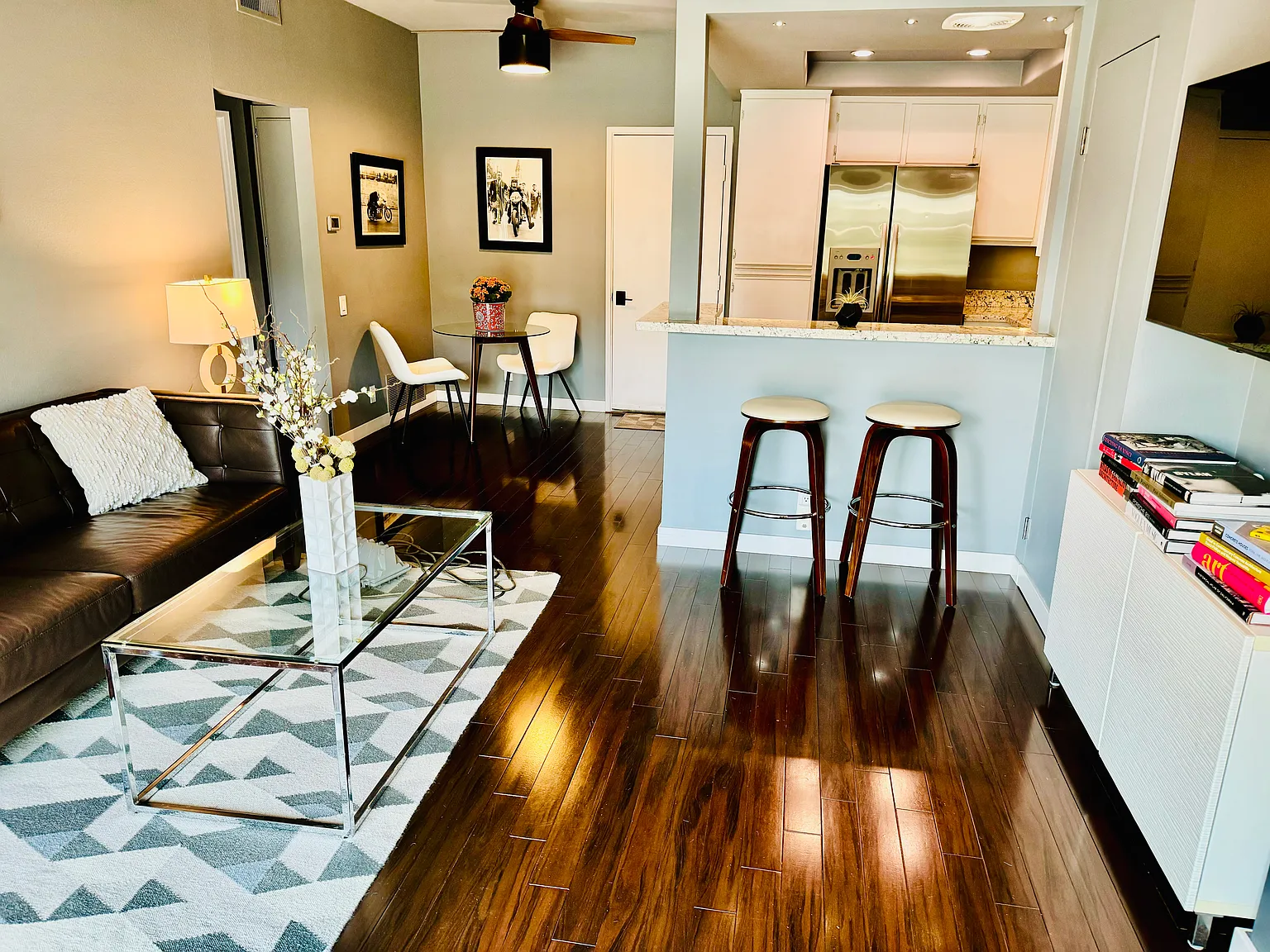 1 bed, 632 sqft, $2,975 — Photo 2