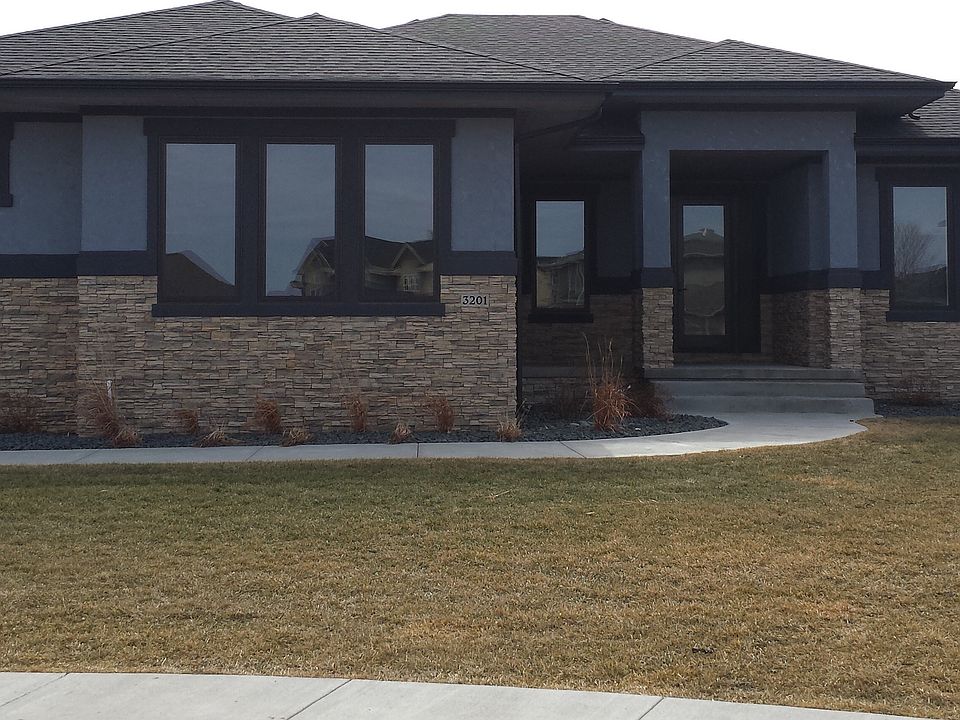2nd image of 3201 163rd St