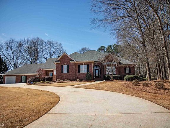 3rd image of 137 Highland Park Dr