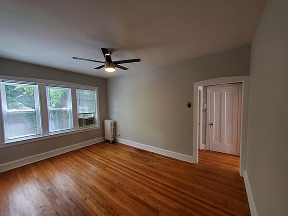 5th image of 1962 W Argyle St APT 2
