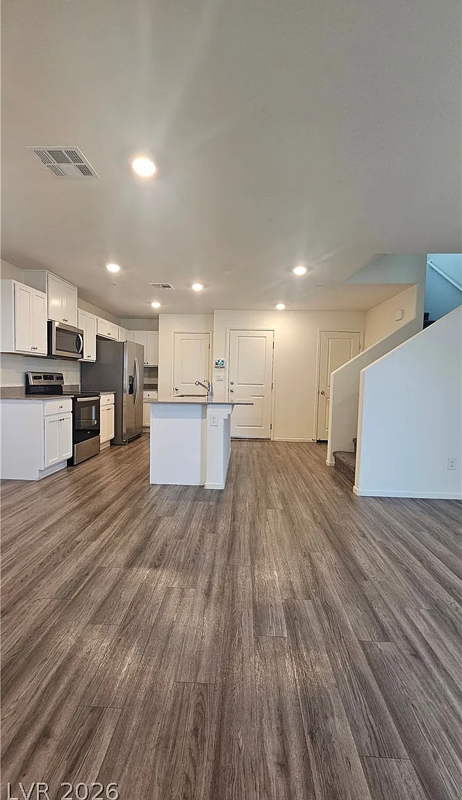 3 bed, 2.5 bath, 1412 sqft, $1,740 — Photo 4