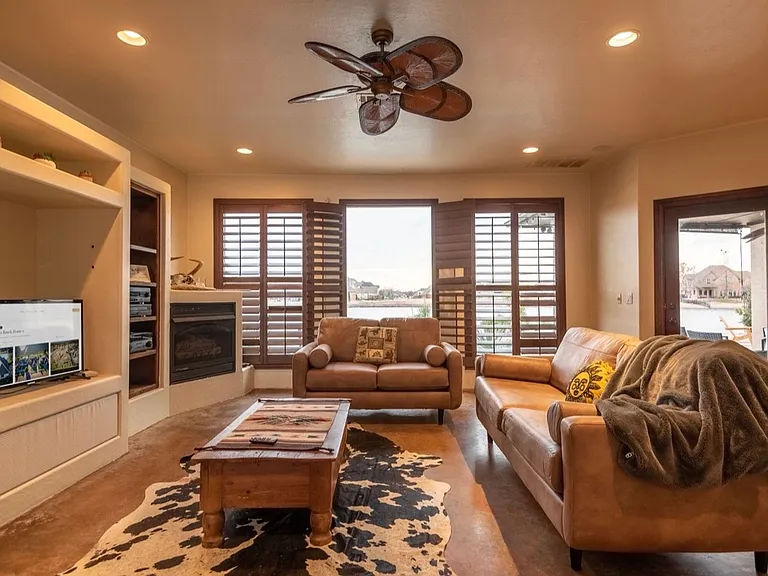 7623 Wyatt Lake Dr — Photo 16