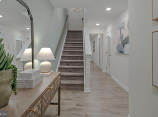 17 Extrovert Dr, Charles Town, WV 25414