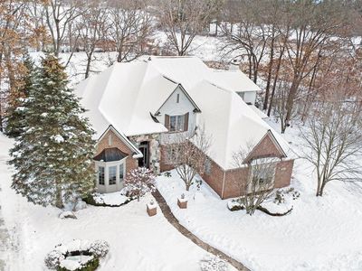 271 Greenan Ln, Lake Orion, MI, 48362