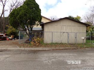 924 Campbell St, Seguin, TX 78155