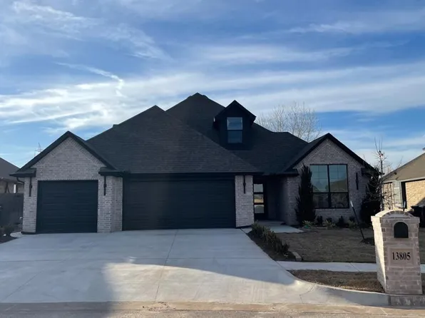 13805 Pennyworth Dr, Yukon, OK 73099