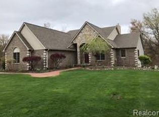 6528 Tartan Ct, Howell, MI