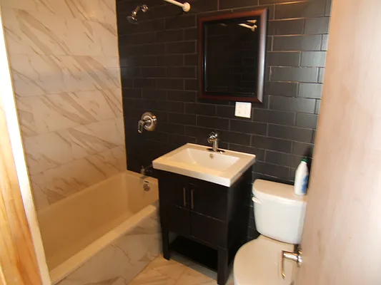 Rented by Joel Weisz, LREB | media 4