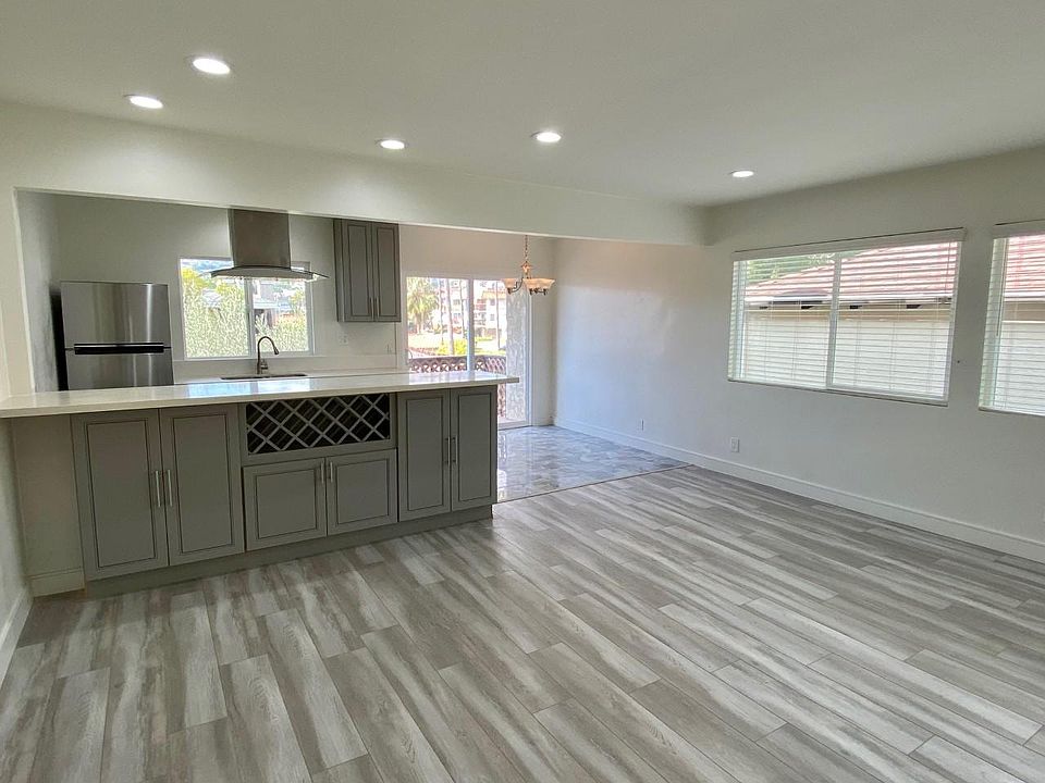 1st image of 820 S Walker Ave #8