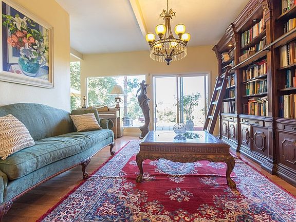 4th image of 1621 Chernus Ln