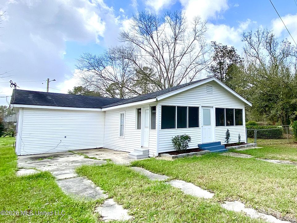 1st image of 149 Grover Barrett Rd