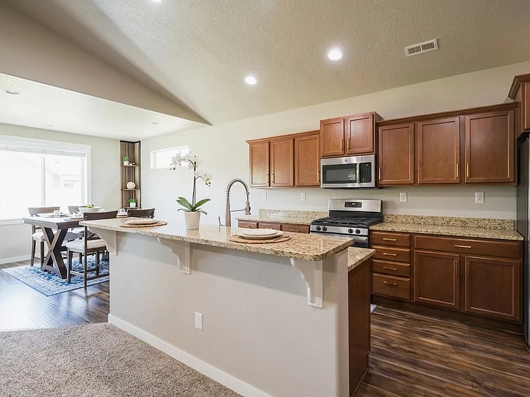 1835 SW Panorama Dr — Photo 6