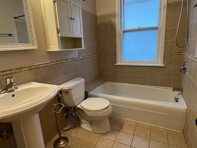 1346 Morrison St #2 — Photo 13