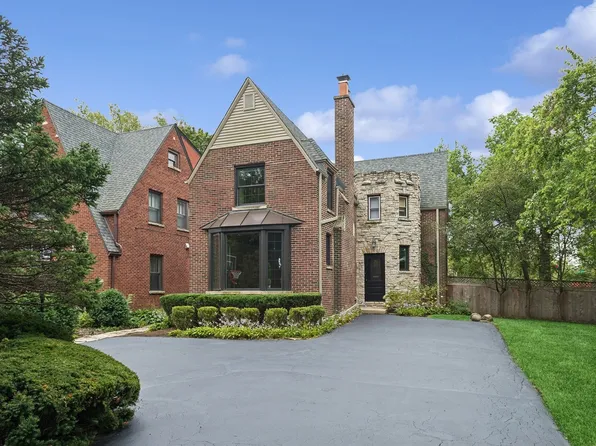 1260 Ash St, Winnetka, IL 60093