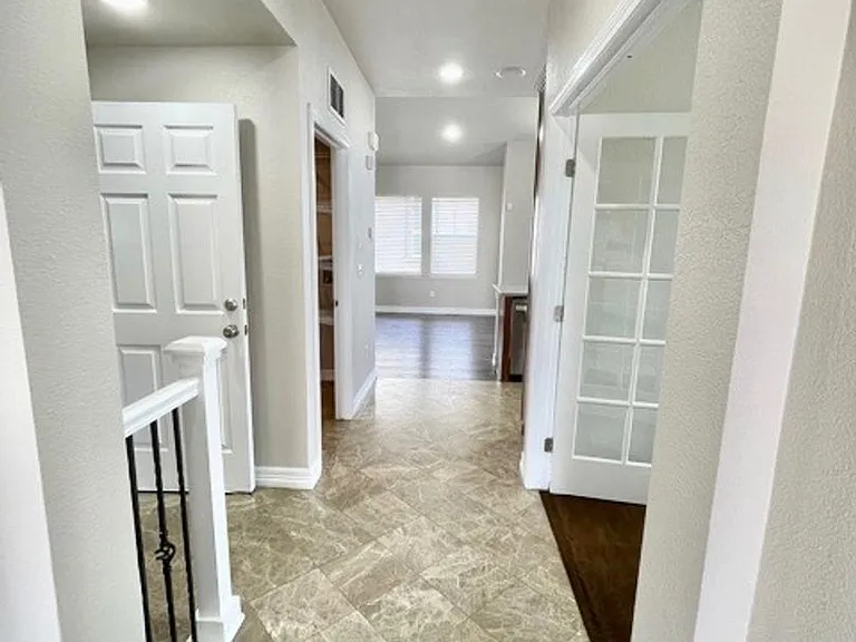 7778 Buckeye Tree Ln — Photo 10
