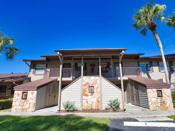 927 Capri Isles Blvd APT 8, Venice, FL 34292