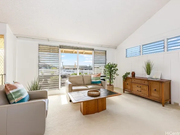 1608 Kuahaka St, Pearl City, HI 96782