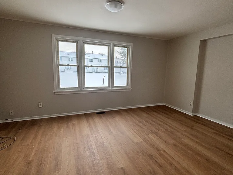 18 Caen Ct #4 — Photo 2
