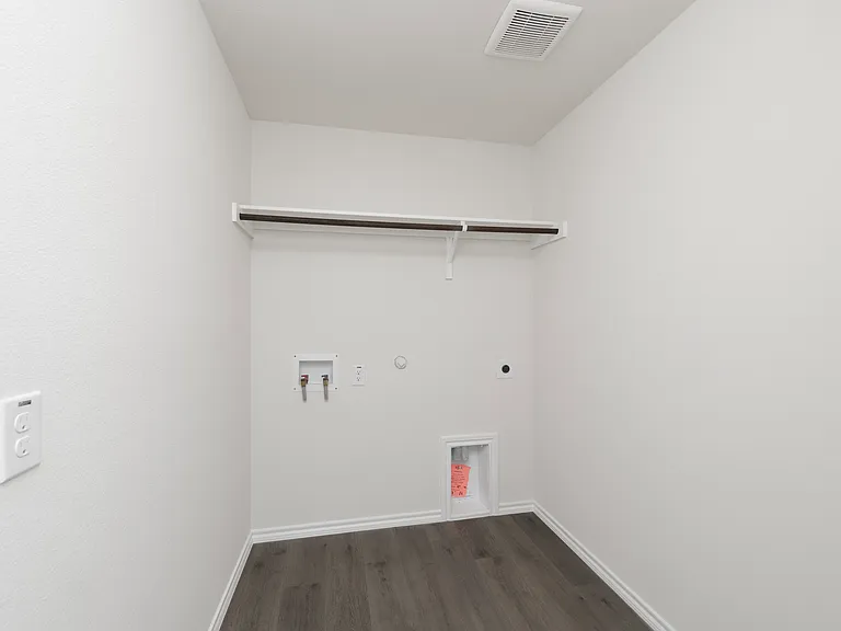 3917 Amethyst Dr — Photo 16