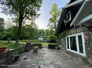 3238 Spruce Cabin Rd, Cresco, PA 18326