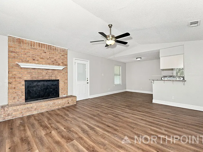 2616 Alamain Dr — Photo 3