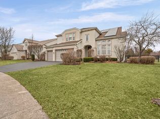 2188 Avalon Dr, Buffalo Grove, IL