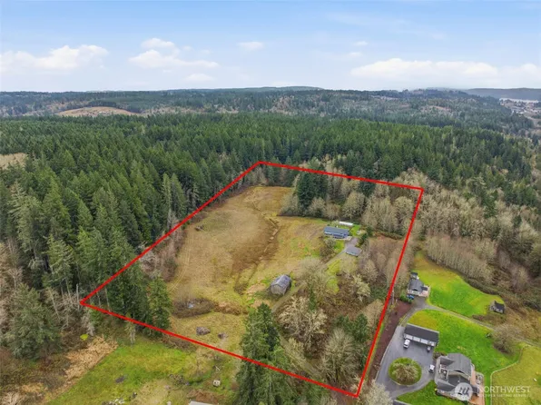 22628 Holgar Court NE, Poulsbo, WA 98370