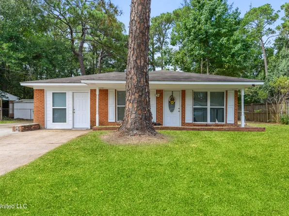 15916 Orange Dr, Biloxi, MS 39532