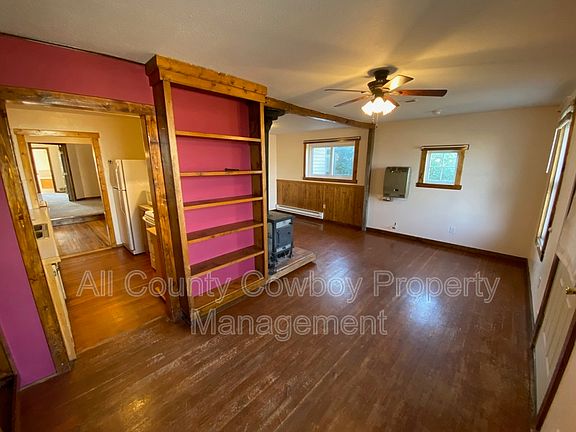 3rd image of 528 S Pierce St