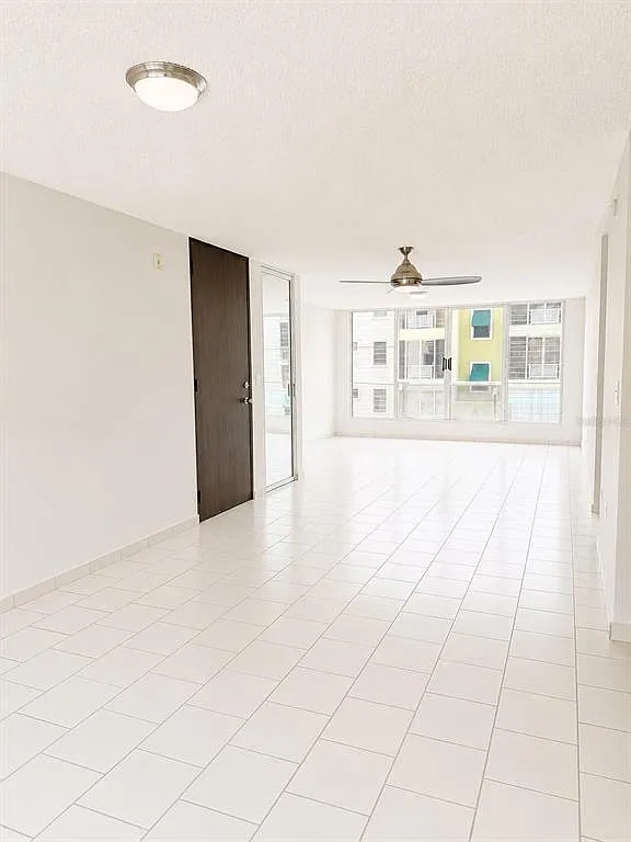 3 bed, 2.0 bath, 1222 sqft, $1,900 — Photo 3