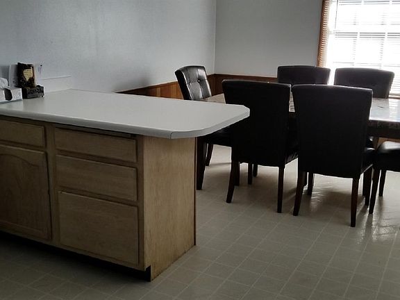 2nd image of 712 Zorn Ct